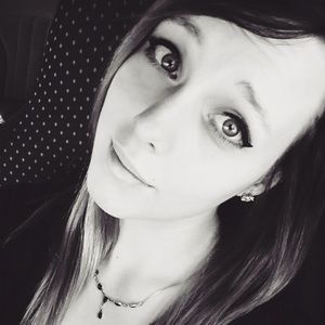 Meet your Posher, Ivy